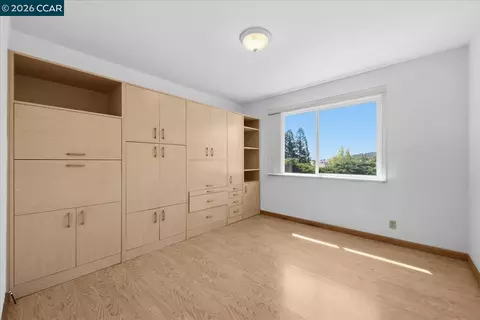 Bedroom - 4848 Venner Rd, Martinez, CA 94553 photo 11 of 12