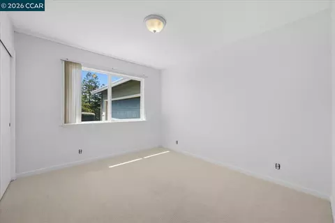 Bedroom - 4848 Venner Rd, Martinez, CA 94553 photo 8 of 12