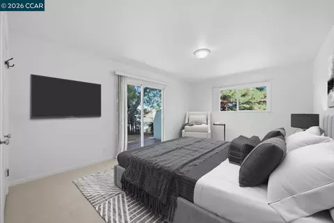 Bedroom - 4848 Venner Rd, Martinez, CA 94553 photo 1 of 12