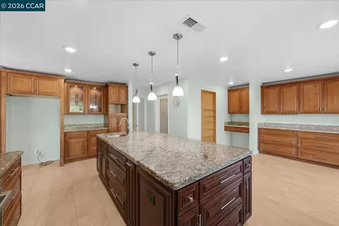 Kitchen - 4848 Venner Rd, Martinez, CA 94553 photo 6 of 8