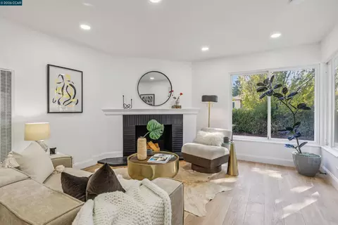 Living - 39062 Mount Vernon Ave, Fremont, CA 94538 photo 1 of 6