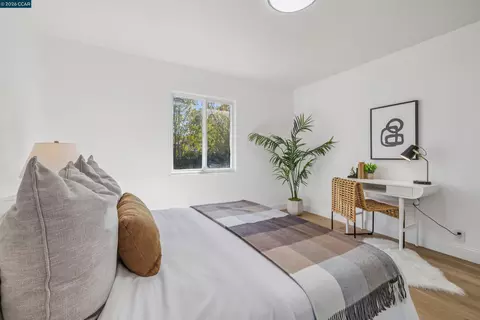 Bedroom - 39062 Mount Vernon Ave, Fremont, CA 94538 photo 4 of 5