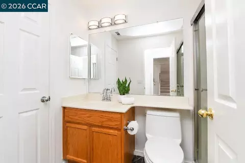 Bath - 508 Ross Cir, Martinez, CA 94553 photo 1 of 4
