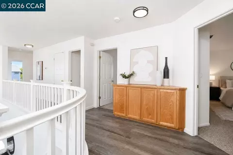Entry Way - 508 Ross Cir, Martinez, CA 94553 photo 3 of 4