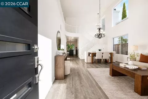 Entry Way - 508 Ross Cir, Martinez, CA 94553 photo 1 of 4