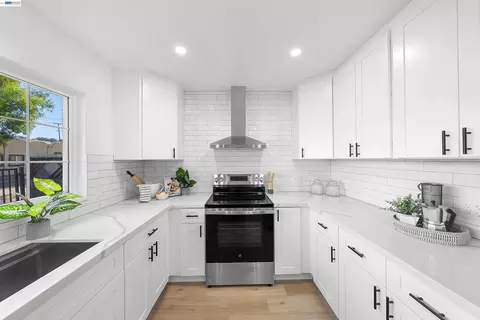 Kitchen - 80 Clement Ave, Bay Point, CA 94565 photo 1 of 3