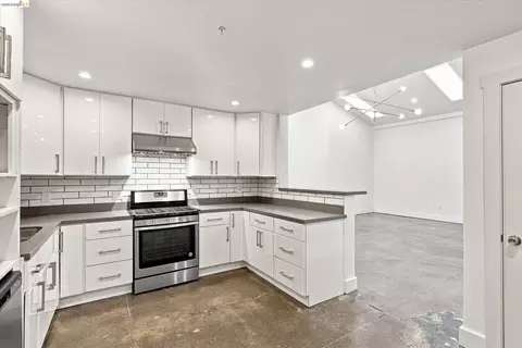 Kitchen - 1451 13th St #1, Oakland, CA 94607 photo 3 of 3