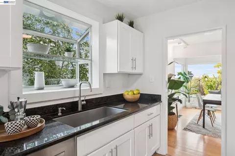 Kitchen - 267 Cambridge Ave, Kensington, CA 94708 photo 1 of 5