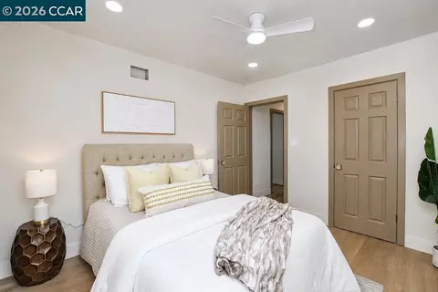 Bedroom - 1024 Mariposa St, Vallejo, CA 94590 photo 2 of 4