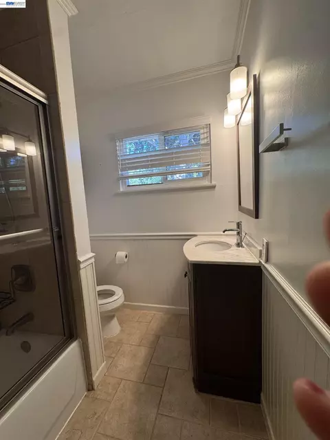 Bath - 1580 Placer Dr, Concord, CA 94521 photo 2 of 2