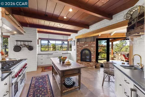 Kitchen - 925 Beech Dr, Walnut Creek, CA 94596 photo 2 of 5