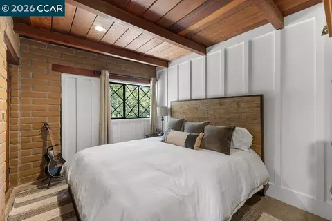 Bedroom - 925 Beech Dr, Walnut Creek, CA 94596 photo 4 of 6