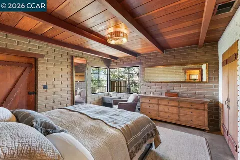 Bedroom - 925 Beech Dr, Walnut Creek, CA 94596 photo 1 of 6