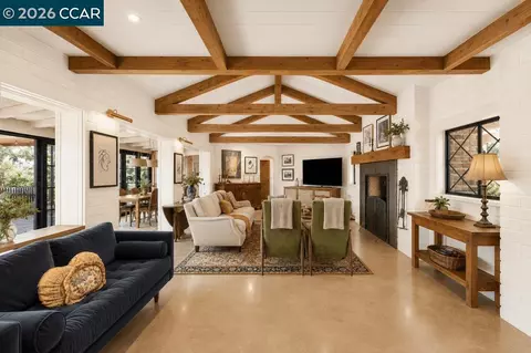 Living - 925 Beech Dr, Walnut Creek, CA 94596 photo 2 of 9