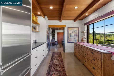 Kitchen - 925 Beech Dr, Walnut Creek, CA 94596 photo 4 of 5