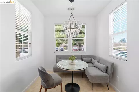 Dining - 1260 Halsey St, Vallejo, CA 94590 photo 1 of 2