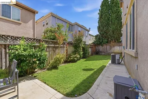 Exterior - 1260 Halsey St, Vallejo, CA 94590 photo 2 of 3
