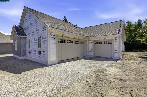 Exterior - 10 Corwin Dr, Alamo, CA 94507 photo 5 of 6