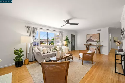 Living - 330 Michell Ct, Livermore, CA 94551 photo 4 of 5