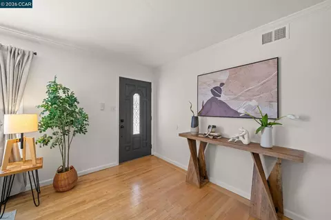 Entry Way - 330 Michell Ct, Livermore, CA 94551 photo 1 of 1