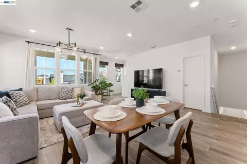 Dining - 37677 Bay Breeze St, Newark, CA 94560 photo 1 of 1