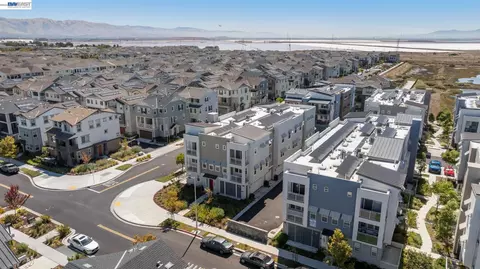 View/Area - 37677 Bay Breeze St, Newark, CA 94560 photo 2 of 5