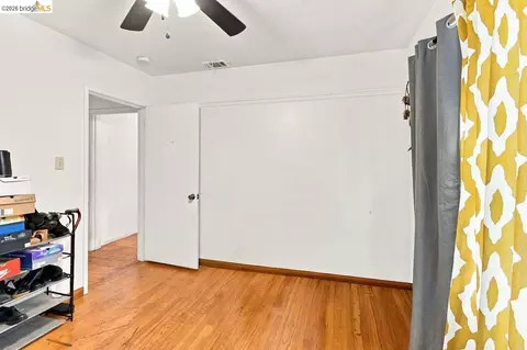 Bedroom - 209 Fleming Ave, Vallejo, CA 94590 photo 4 of 9