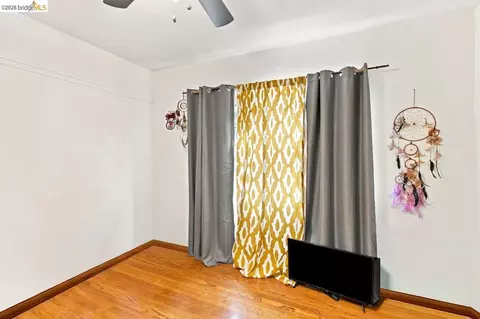 Bedroom - 209 Fleming Ave, Vallejo, CA 94590 photo 5 of 9