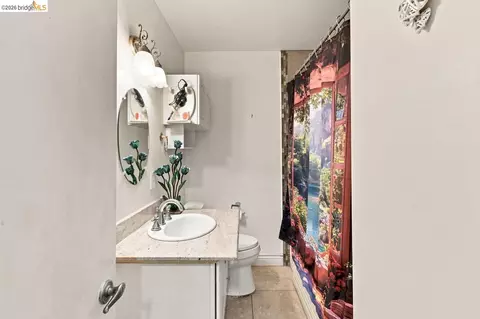 Bath - 209 Fleming Ave, Vallejo, CA 94590 photo 2 of 2