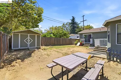 Exterior - 209 Fleming Ave, Vallejo, CA 94590 photo 8 of 9