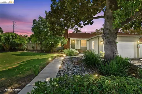 Exterior - 209 Fleming Ave, Vallejo, CA 94590 photo 2 of 9