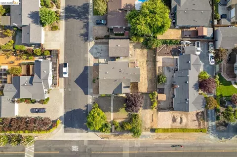 View/Area - 3742 Walnut Ave, Concord, CA 94519 photo 2 of 5