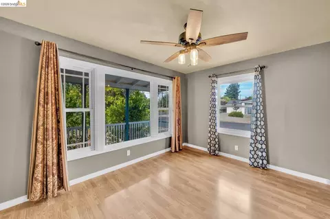 Living - 3742 Walnut Ave, Concord, CA 94519 photo 2 of 4