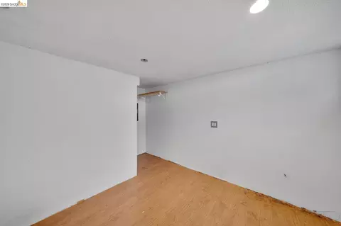 Bedroom - 3742 Walnut Ave, Concord, CA 94519 photo 5 of 5