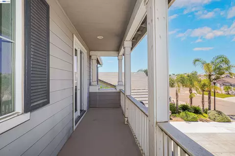 Exterior - 321 Myrtle Ln, Oakley, CA 94561 photo 6 of 17