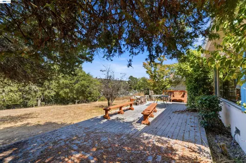 Exterior - 4618 Ewing Rd, Castro Valley, CA 94546 photo 15 of 20