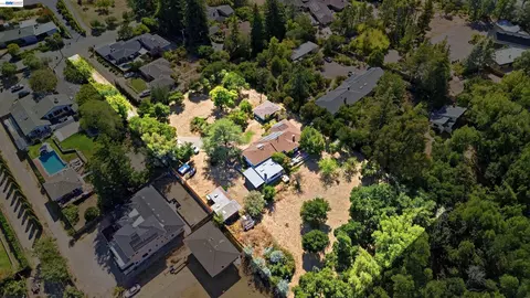 View/Area - 4618 Ewing Rd, Castro Valley, CA 94546 photo 3 of 25