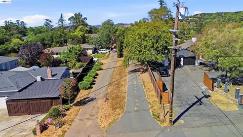 View/Area - 4618 Ewing Rd, Castro Valley, CA 94546 photo 1 of 25