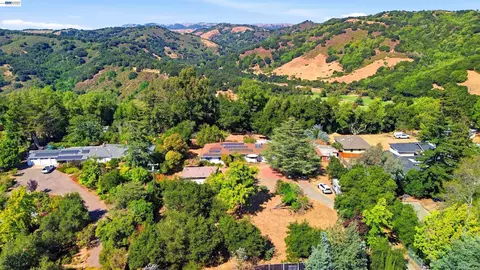 View/Area - 4618 Ewing Rd, Castro Valley, CA 94546 photo 6 of 25