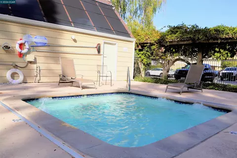 Exterior - 444 Mill Rd, Martinez, CA 94553 photo 8 of 10
