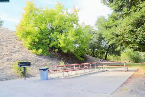 Exterior - 444 Mill Rd, Martinez, CA 94553 photo 6 of 10