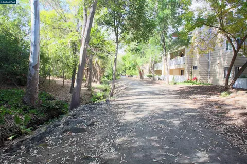 Exterior - 444 Mill Rd, Martinez, CA 94553 photo 5 of 10