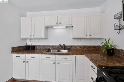 Kitchen - 4262 Arthur Rd, Martinez, CA 94553 photo 1 of 3