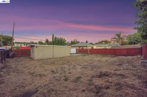 Exterior - 4262 Arthur Rd, Martinez, CA 94553 photo 8 of 9