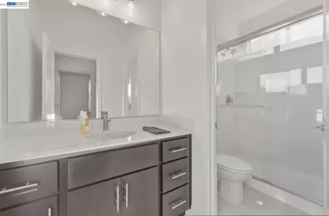 Bath - 385 Ramos Ranch Rd, Oakley, CA 94561 photo 1 of 4