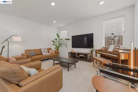 Living - 385 Ramos Ranch Rd, Oakley, CA 94561 photo 1 of 3