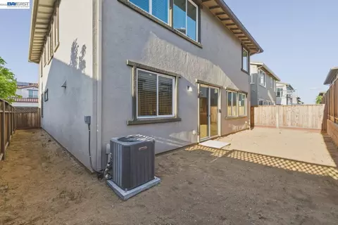 Exterior - 385 Ramos Ranch Rd, Oakley, CA 94561 photo 6 of 8