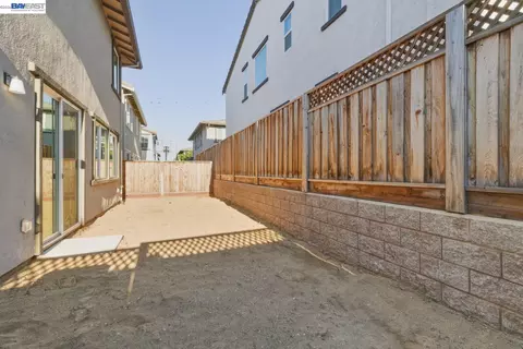 Exterior - 385 Ramos Ranch Rd, Oakley, CA 94561 photo 5 of 8