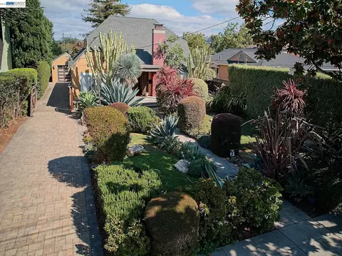 574 Broadmoor Blvd, San Leandro, CA 94577