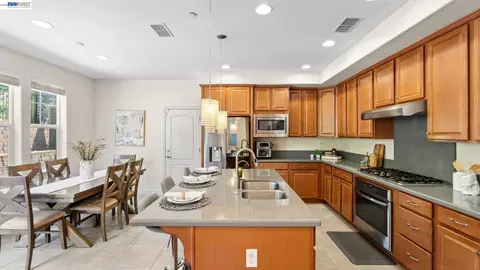 Kitchen - 3207 Vittoria Loop, Dublin, CA 94568 photo 1 of 3